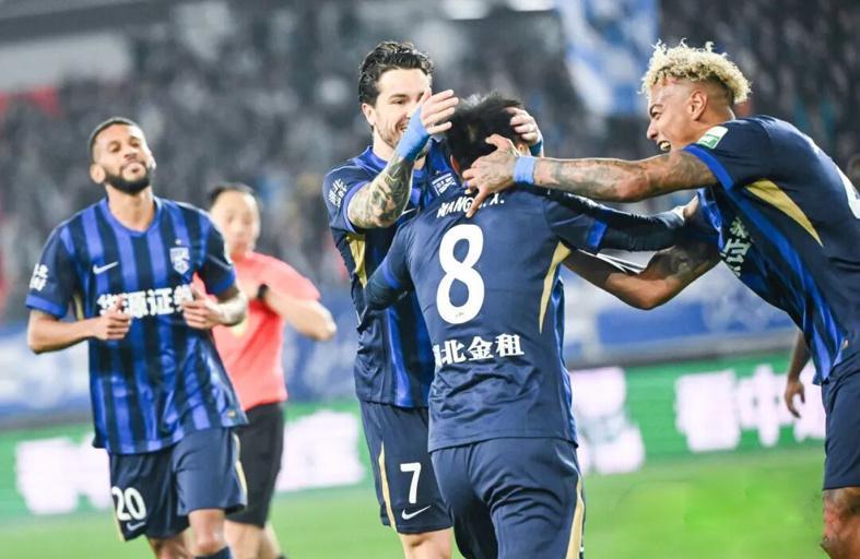 彩票-阿贤捅穿大连 主任杀回梭鱼湾！李昂被绍尔过得干净 安佩姆也想试