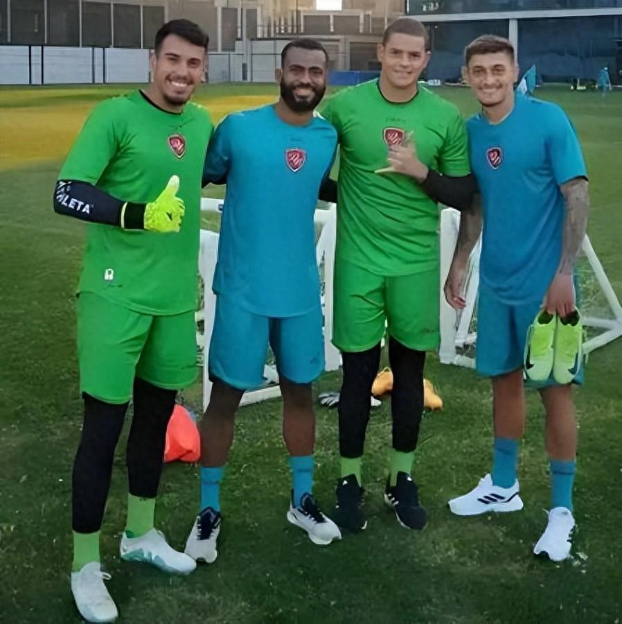 足彩-他上赛季都没资格进鲁能二队，如今却被郑智重用，连续出战中超